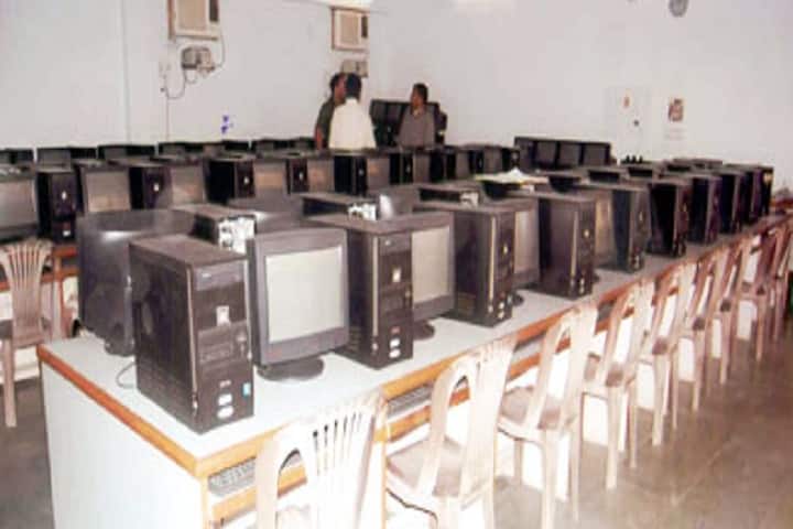 Rohit Memorial PG College campus in Sultanpur, Uttar Pradesh, India — photo 4