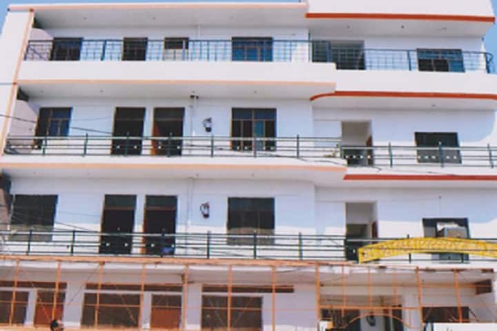 St Mother Teresa School of Nursing campus in Allahabad, Uttar Pradesh, India — photo 1