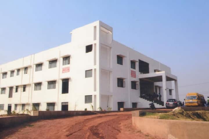 Dr Tandon Nursing College campus in Agra, Uttar Pradesh, India — photo 1