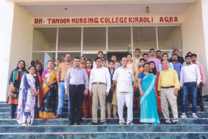 Dr Tandon Nursing College campus in Agra, Uttar Pradesh, India — photo 4