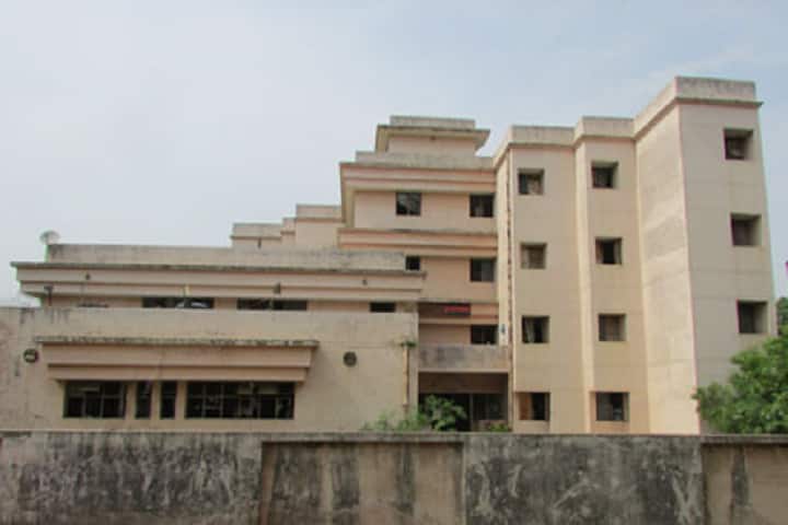 State Lal Bahadur Shastri Homeopathic Medical College and Hospital campus in Allahabad, Uttar Pradesh, India — photo 6