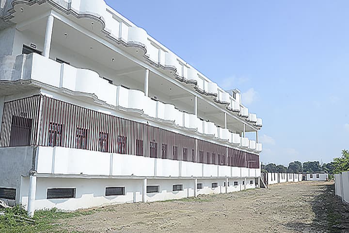 SN Sewa Sansthan Girls Degree College campus in Allahabad, Uttar Pradesh, India — photo 1
