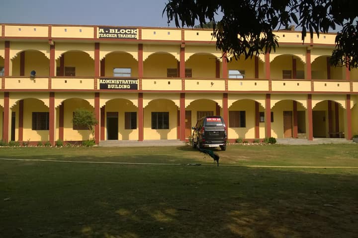 Sainik Degree College campus in Allahabad, Uttar Pradesh, India — photo 1