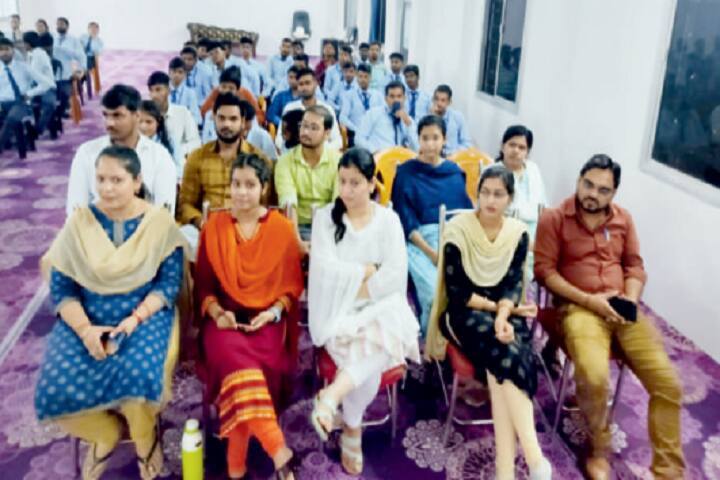 Maa Gayatri Mahila Degree College campus in Allahabad, Uttar Pradesh, India — photo 4