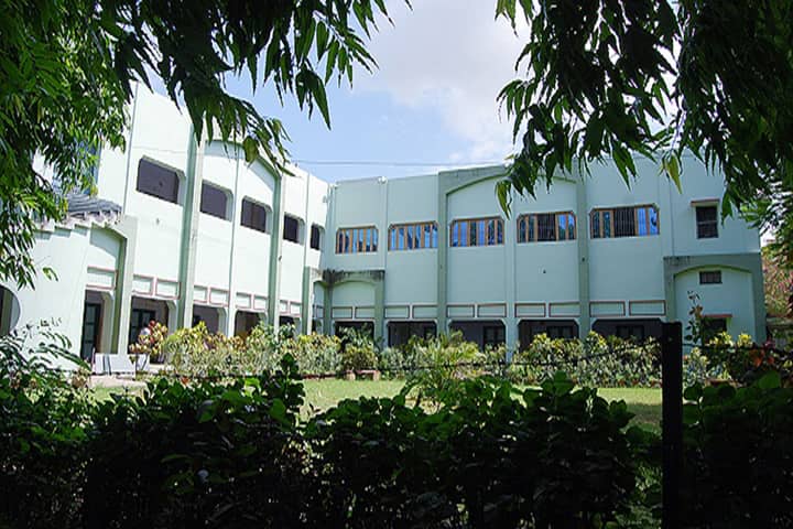 Lala Laxmi Narayan Degree College campus in Allahabad, Uttar Pradesh, India — photo 1