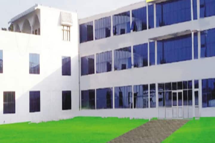 Indraprastha College of Pharmacy campus in Allahabad, Uttar Pradesh, India — photo 1