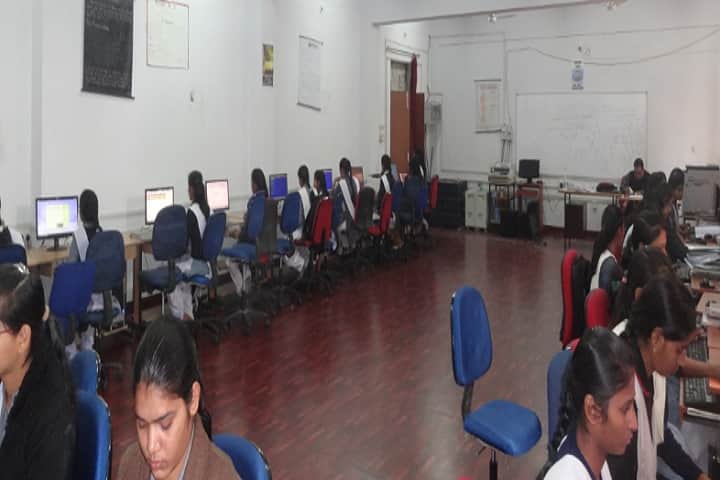 Government Girls Polytechnic campus in Allahabad, Uttar Pradesh, India — photo 3
