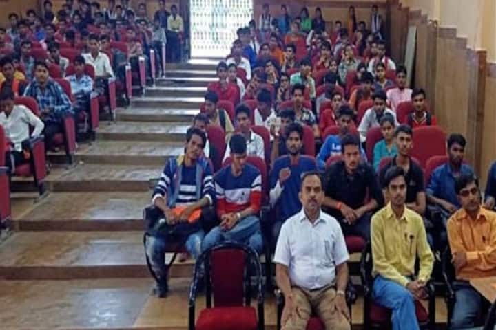 Gyan Chandra Shrivastava Government Post Graduate College campus in Damoh, Madhya Pradesh, India — photo 6