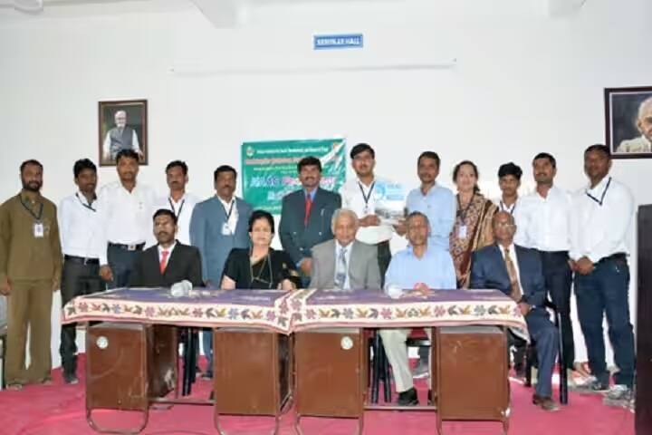 Rashtrapita Mahatma Gandhi College campus in Khed, Maharashtra, India — photo 5