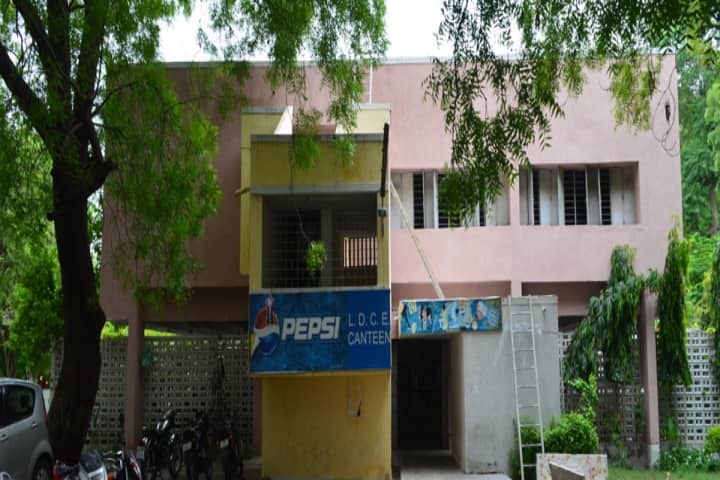 LDCE campus in Ahmedabad, Gujarat, India — photo 3