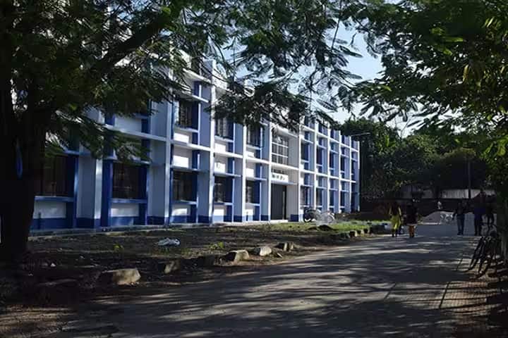 Sukanta Mahavidyalaya campus in Jalpaiguri, West Bengal, India — photo 2