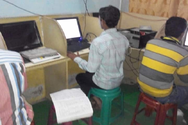Ram Swaroop Gram Udyog PG College campus in Kanpur Dehat, Uttar Pradesh, India — photo 2
