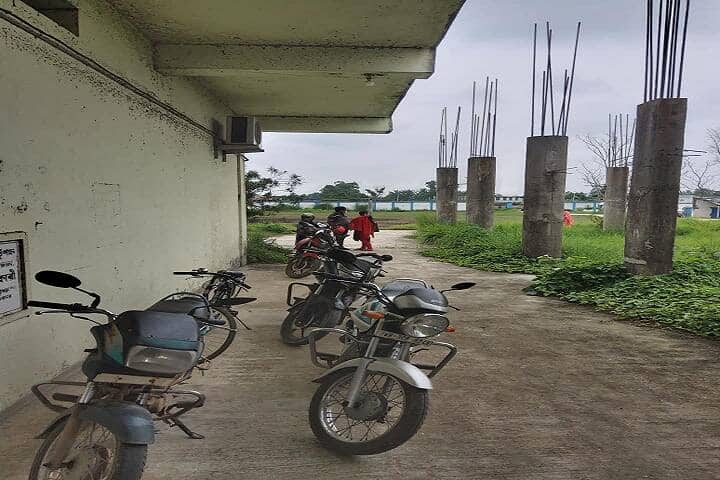Maharaja Nandakumar Mahavidyalaya campus in Mahammadpur, West Bengal, India — photo 3