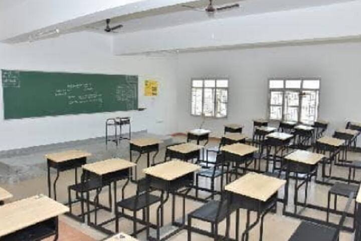 RS College campus in Tarapur, Bihar, India — photo 4