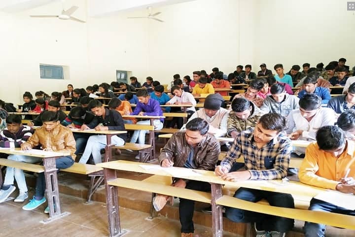 Government Madhav Science PG College campus in Ujjain, Madhya Pradesh, India — photo 3