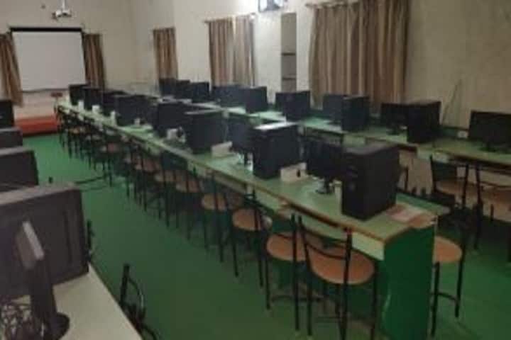 Devi Rukmani Mahavidhyalay campus in Khargone, Madhya Pradesh, India — photo 3