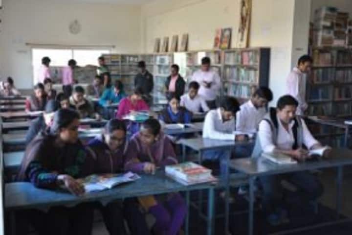 Devi Rukmani Mahavidhyalay campus in Khargone, Madhya Pradesh, India — photo 4