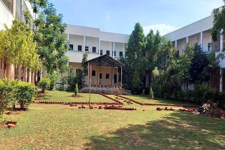 Government First Grade Women's College campus in Davanagere, Karnataka, India — photo 6