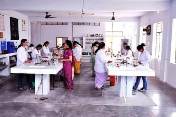 KL Mehta Dayanand College for Women campus in Faridabad, Haryana, India — photo 6