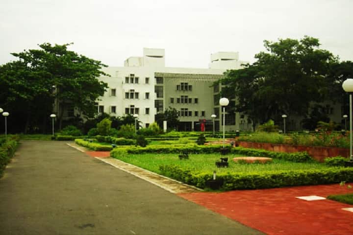 IIM Calcutta campus in Kolkata, West Bengal, India — photo 1