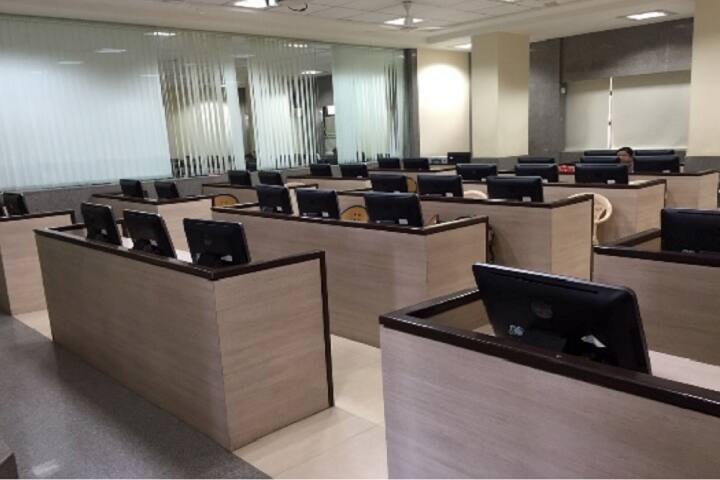 NM College of Commerce and Economics campus in Mumbai, Maharashtra, India — photo 3