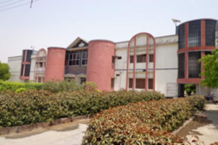 Rajdeep Mahila PG College campus in Mirzapur, Uttar Pradesh, India — photo 2