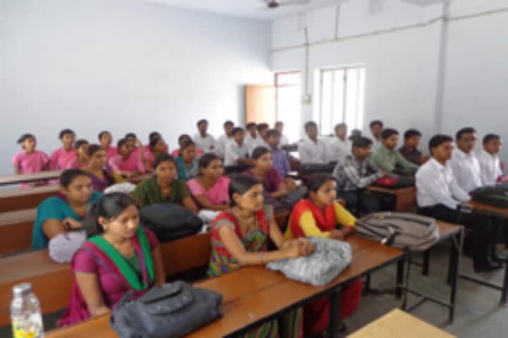 Rajdeep Mahila PG College campus in Mirzapur, Uttar Pradesh, India — photo 4