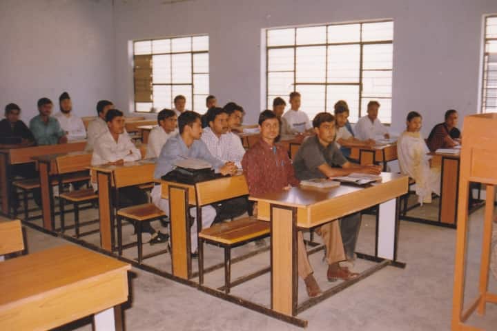 Aditya College of Law campus in Agra, Uttar Pradesh, India — photo 4