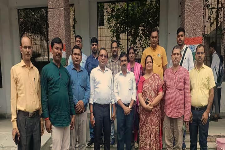 Mahamaya Rajkiya Mahavidyalaya campus in Allahabad, Uttar Pradesh, India — photo 5