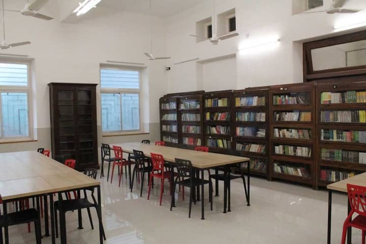 RUIA College campus in Mumbai, Maharashtra, India — photo 2