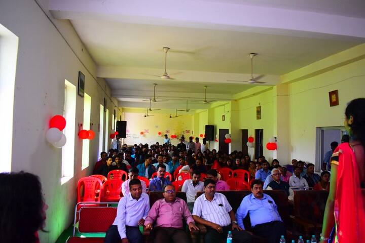 Saraswati Higher Education and Technical College of Pharmacy campus in Varanasi, Uttar Pradesh, India — photo 6