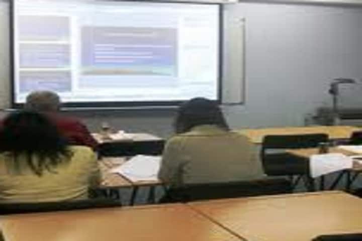 Inder Narayan Krishan Kumar Mahavidyalaya campus in Pratapgarh, Uttar Pradesh, India — photo 2