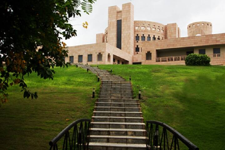 ISB Hyderabad campus in Hyderabad, Telangana, India — photo 4