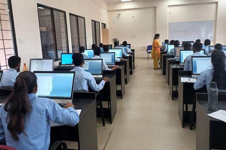Atal Bihari Vajpayee Vishwavidyalaya campus in Bilaspur, Chhattisgarh, India — photo 6