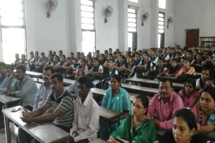 Dhenkanal Mahila Mahavidyalaya campus in Dhenkanal, Odisha, India — photo 4