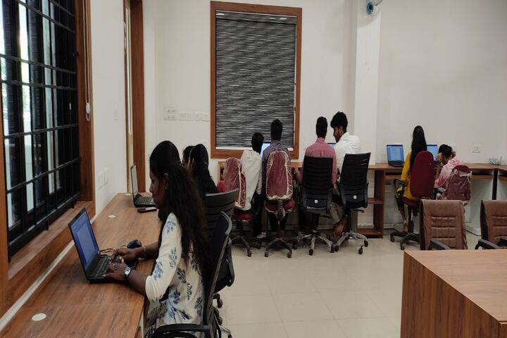 Government College campus in Mokeri, Kerala, India — photo 5