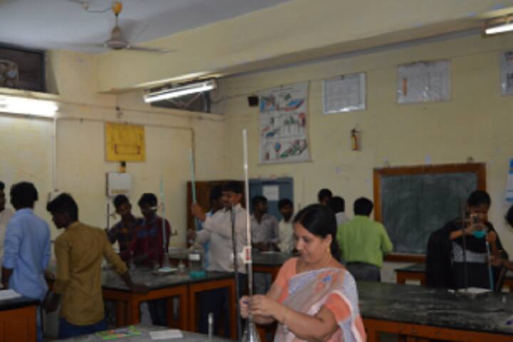 Swamy Vidyaprakasa Ananda Government Degree College campus in Srikalahasti, Andhra Pradesh, India — photo 6