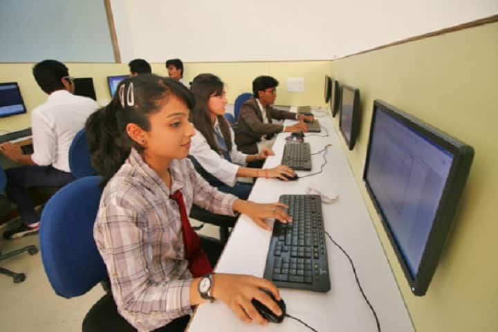Ram Narayan Yadav Memorial College campus in Hazaribagh, Jharkhand, India — photo 5