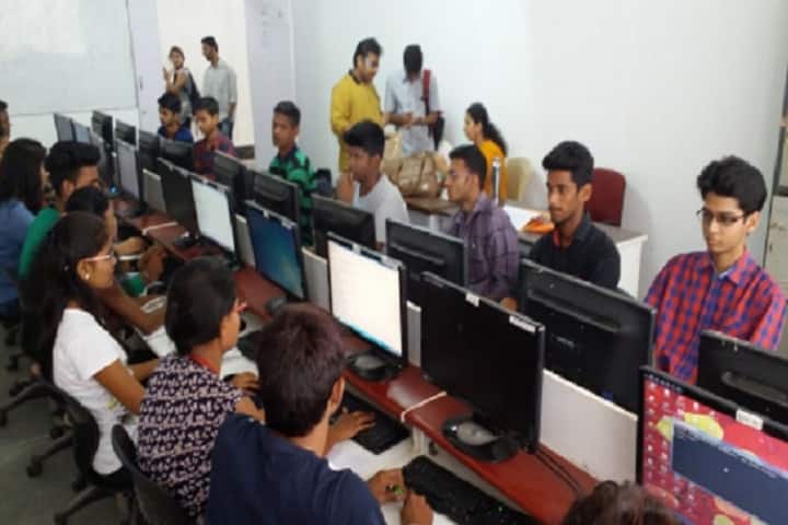 Thavathiru Santhalinga Adigalar Arts Science and Tamil College campus in Coimbatore, Tamil Nadu, India — photo 4