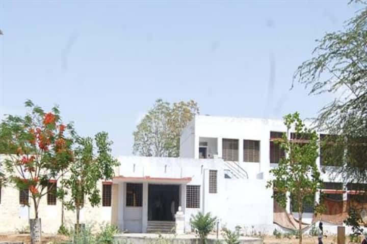 Shaheed Captain Ripudaman Singh Government College, Sawai Madhopur campus in Sawai Madhopur, Rajasthan, India