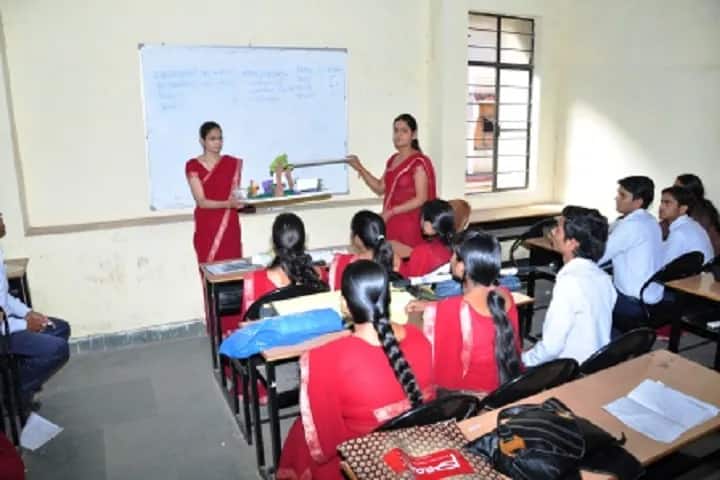 Madhav Shiksha Mahavidyalaya campus in Gwalior, Madhya Pradesh, India — photo 2