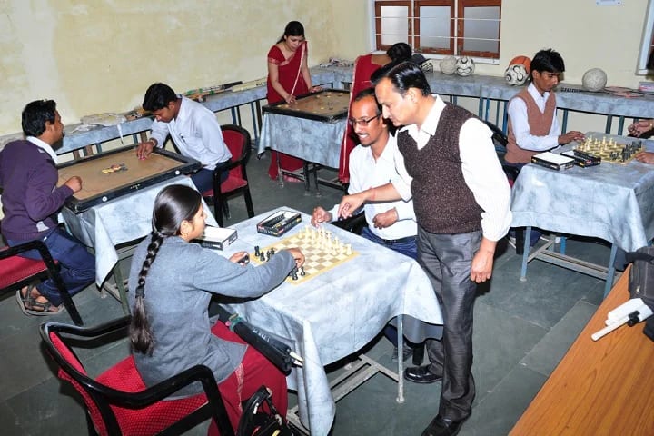 Madhav Shiksha Mahavidyalaya campus in Gwalior, Madhya Pradesh, India — photo 4