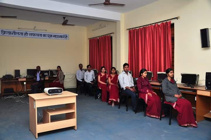 Madhav Shiksha Mahavidyalaya campus in Gwalior, Madhya Pradesh, India — photo 5