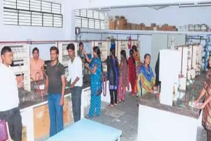 KSS Arts Commerce and Science College and PG Centre campus in Gadag-Betigeri, Karnataka, India — photo 2