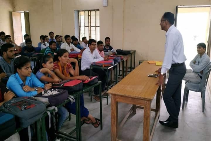 Government PG College campus in Hindaun City, Rajasthan, India — photo 3