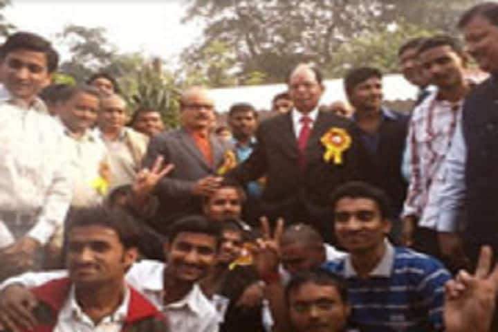 Kamla Nehru Vidhi Sansthan campus in Sultanpur, Uttar Pradesh, India — photo 4