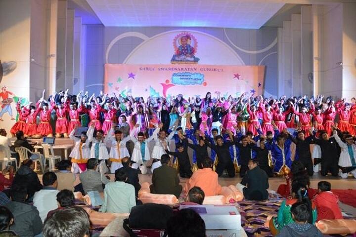 Shree Swaminarayan College of Commerce and Management campus in Bhavnagar, Gujarat, India — photo 4