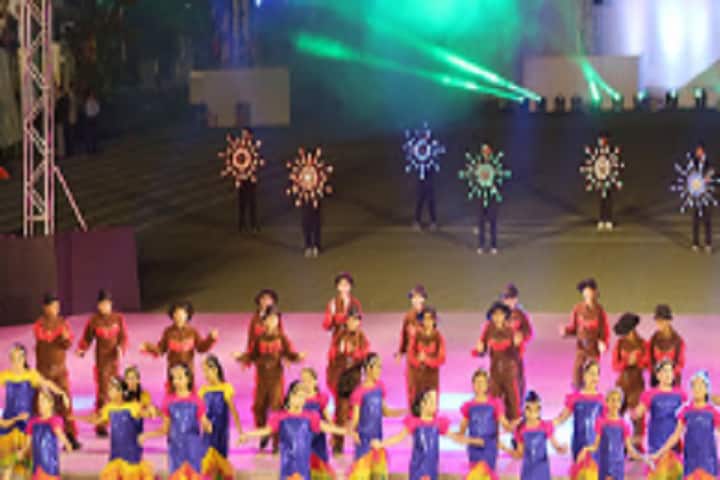 Shree Swaminarayan College of Commerce and Management campus in Bhavnagar, Gujarat, India — photo 6