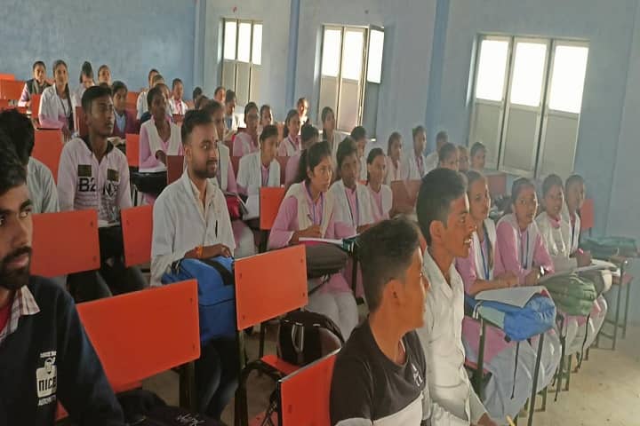 Shri Nishadraj Akhandanand Mahavidyalaya campus in Sultanpur, Uttar Pradesh, India — photo 3