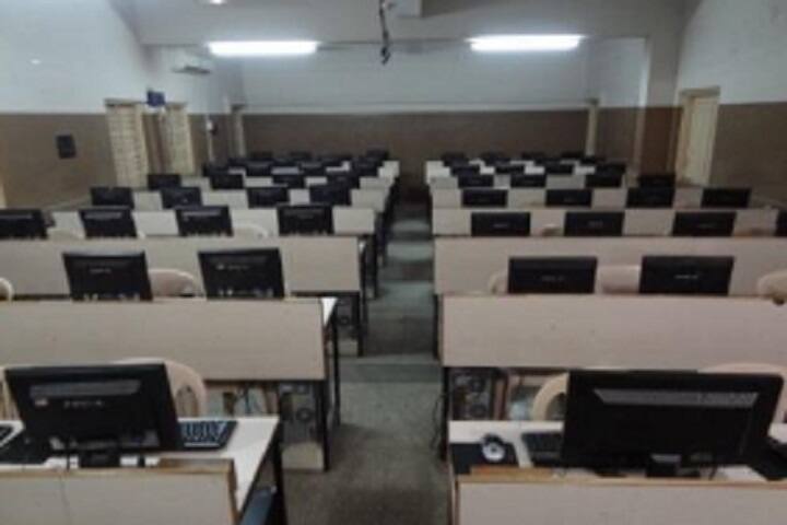 Sarvodaya College of Computer Science campus in Rajkot, Gujarat, India — photo 4